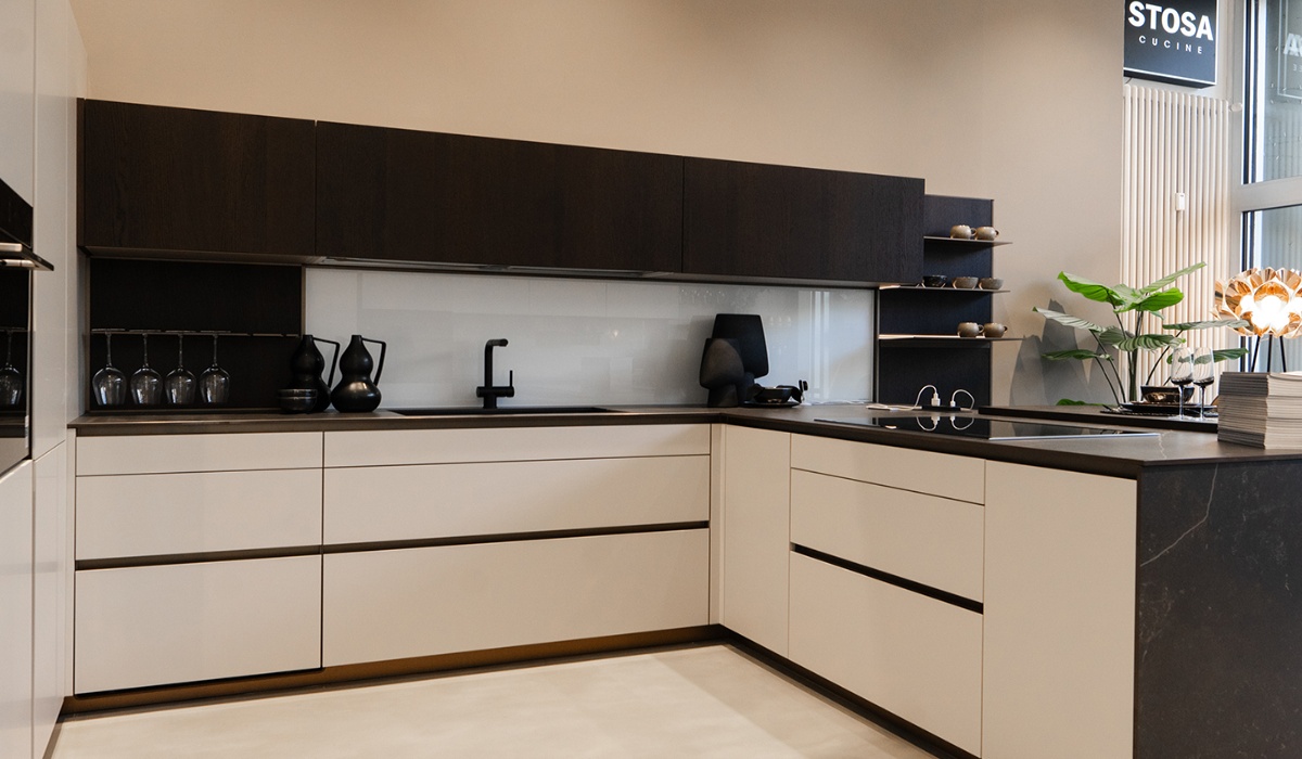 Cucina a ferro di cavallo Bologna soluzioni eleganti