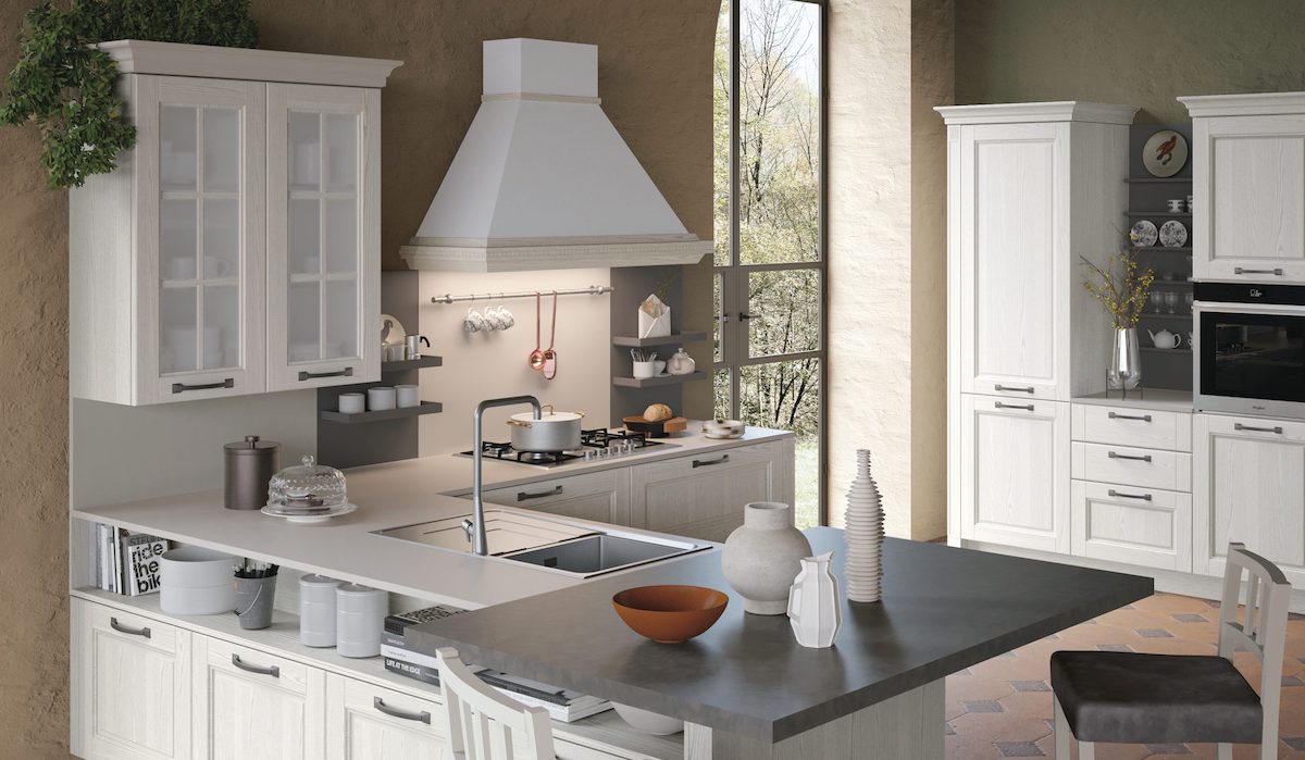 Cucine classiche con penisola a Bologna