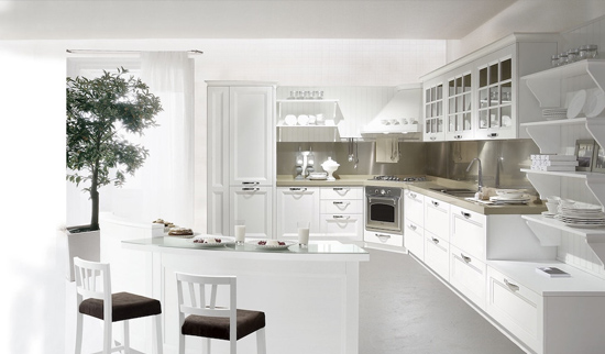 CUCINE CLASSICHE AD ANGOLO A BOLOGNA: COMODITÀ, MA CON STILE