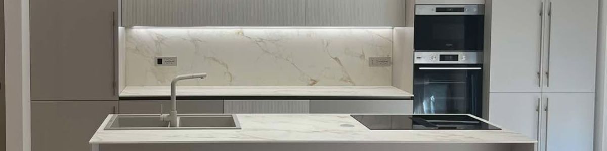 Top cucina bianco Bologna: materiali a confronto | Stosa