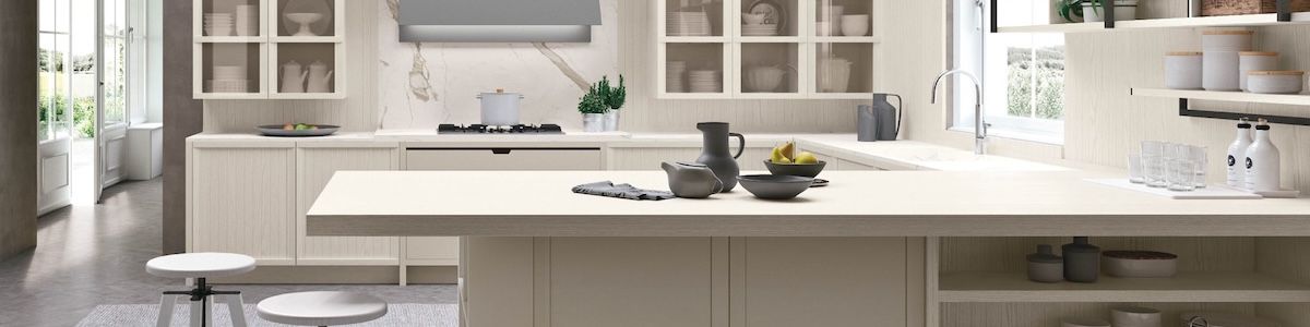 Cucina chiara Bologna: luminosità e design essenziale