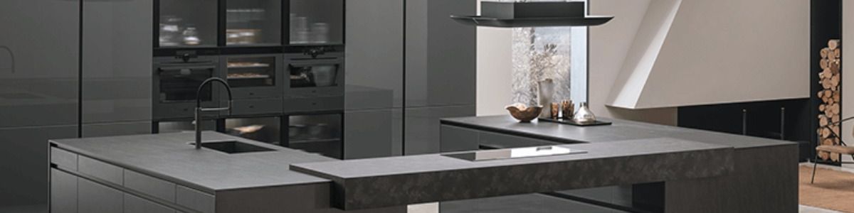 Cucina moderna scura Bologna: eleganza e toni dark