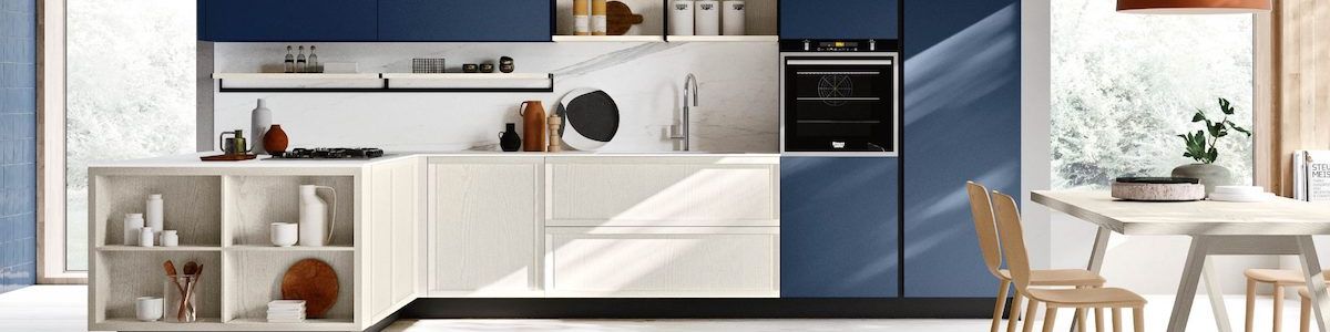 Cucina blu navy Bologna: stile elegante e versatile